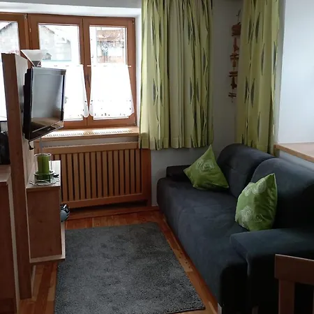 Waldegger شقة